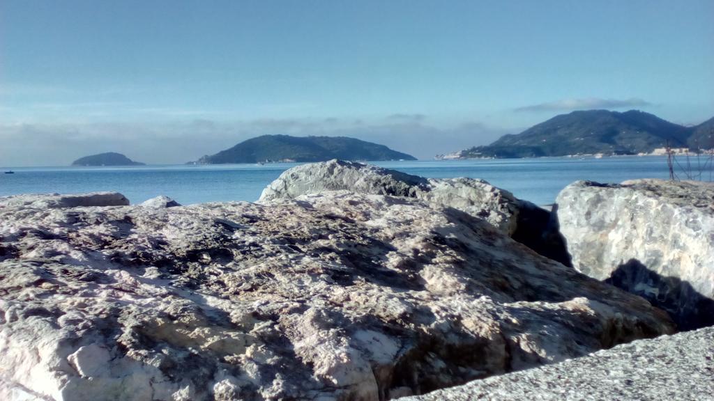 Locanda Del Sole Nero ซานเตเรนโซ ภายนอก รูปภาพ